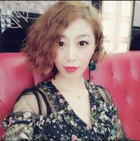 骚货少妇的逼水多，里面好热?