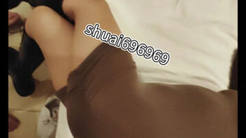 &ldquo;想尿尿&rdquo;！差点把女友干喷