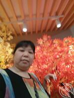 看看你们骚妈妈的奶罩裤衩子