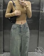 厕拍朋友 不过太熟了 就漏个半身吧 2