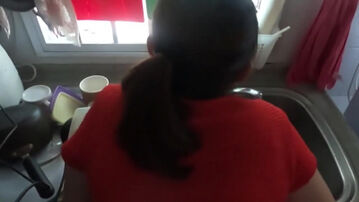 &ldquo;你个冤种, 在公共厨房操我,我老公就在隔壁&rdquo;