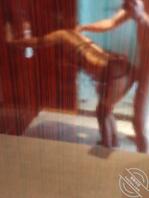 姐夫不知道姐姐已经被我操到抽搐了，无套内射