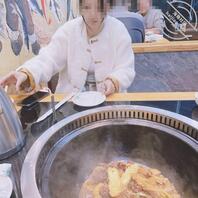 22 带妹妹去吃铁锅炖。气温骤降也挡不住我和妹妹炽热的心!0