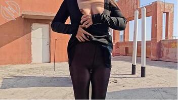 堕落嫂子4. 骚嫂子狗尾巴楼顶暴露，被小叔子要求学狗爬2