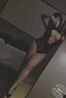 在家里老电脑里,找到我妈的裸照和婚纱照,想让同学对着我妈照片撸0