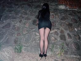 这样的骚逼谁能受得了，交给你一天要怎么玩1