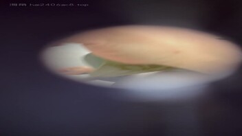 近距离拍大咪咪人妻