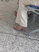 火车上的高跟鞋1