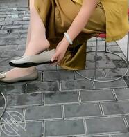 妈妈的丝袜骚脚。2