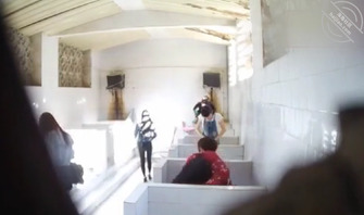 冒生命危险厕所偷拍