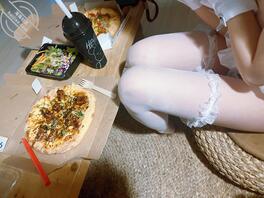 让亲妹妹穿上情趣内衣,在厨房狠狠内射她!40(金币贴)2