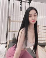 有钱人操吐的精厕，屌丝的女神2