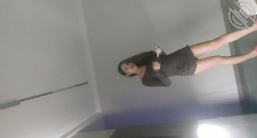 (原创)与嫂子偷情被发现后,嫂子仍然大胆勾引我,叫声太大惹得隔壁来敲门0