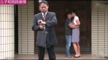 母子家中偷情（下）0