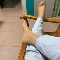 如何引导自己异父异母的亲妹妹和自己心甘情愿乱伦!1