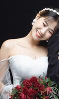 爱了吗，想怎么玩弄她，婚纱诱惑的黑母狗。反差系列2