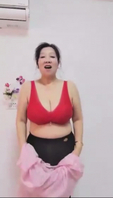 60岁巨乳爆乳阿姨自拍(简介有群)超大爆乳红色胸罩都包不住