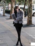 这小姑姑何机会不给我，今天社交软件刷到性感照片，然后冒死偷了个原味丝袜2
