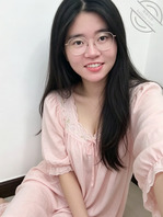 (真实原创) 湖北04年眼镜女大学生母狗，有玩交换的吗0