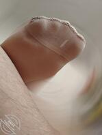 更新！女友丝袜脚，最近喜欢穿短丝了还是汗脚这可怎么办，2