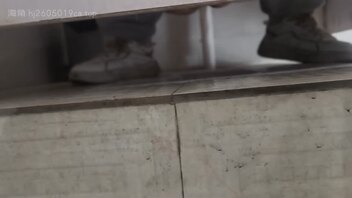 少妇尿尿