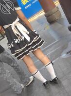 原创抄底 当着男朋友面抄底0