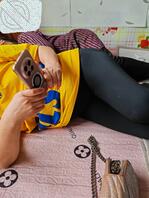 (原创视频)：干妈老妈在旁边睡着，图谋不轨被骂了一顿0