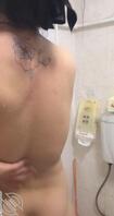不能和嫂子见面，只能叫她到厕所里面去视频