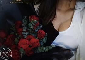 哥哥们想不想操小母狗，玩妹妹的奶子，多多评论呦喜不喜欢妹妹的身体2