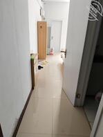 小学妹还是搬走了，来了一对小情侣，而且有小海豚玩具