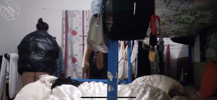 怎么搞定小姨子(3)偷拍换衣服0