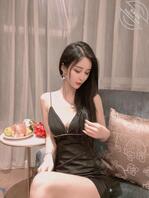 性感美女酒店情趣内衣私拍流出 黑丝白丝一起穿1