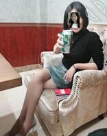 (原创)全网最牛逼针孔偷拍,帮姐姐背上挤痘痘,趁其不备强按住插进姐姐阴道2