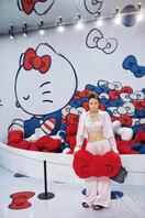 原来的同事拍照都爱露个沟子大家觉得骚不骚？
2