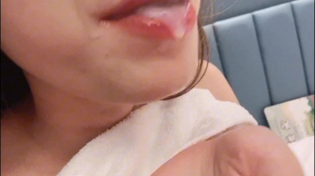 [原创]喜欢吞精的美甲女郎