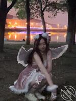 偷拍极品大学生游泳课洗澡1