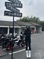 隔壁女老师，怎么玩她的原味2