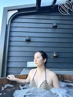 骚妈比基尼+玩弄肥臀1