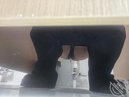 厕拍，长得挺好看，怎么屁股和逼这么丑，女大0