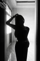 想进入亲妹妹的小嫩逼，让她做听话的小狗狗1