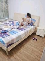 22时隔多日终于又一次和老妈同床共枕了,但是却只给摸屁股,真的难顶啊2