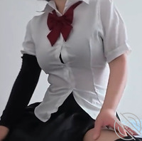 67、嫂子的大奶子快要将白衬衫撑爆了,鸡动万分爆艹嫂子0