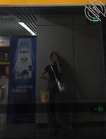 美女0
