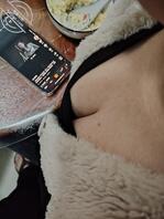 偷拍邻居妹妹，好绝，好想艹一下1