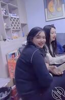 骚货妈妈又带朋友来家里吃饭2