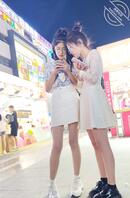 青春活力的逛街小姐姐1