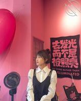 绿帽把女友脱的一丝不挂来给海友们上菜了、喜欢她哪个隐私部位评论区留言