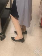 骚逼灰丝物业经理和肉丝前台客服