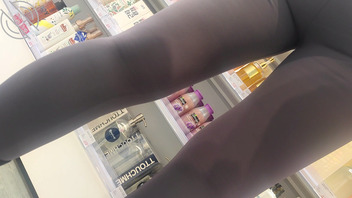 真实偷拍紧身瑜伽裤1.20