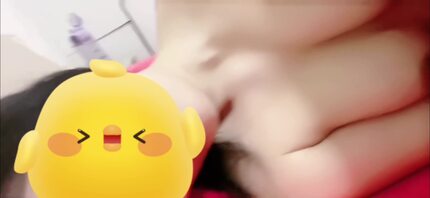 临清骚婊子給哥哥们看胸！哥哥们会喜欢吗？